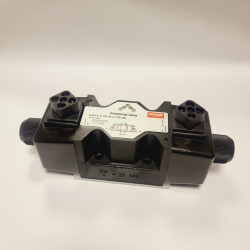 Rozdzielacz hydrauliczny Danfoss DG4V52CMUC620 NG10 suwak E cewka 240VAC wtyczka Hirschmann nr kat. 616779