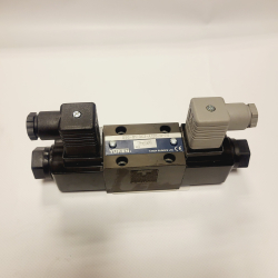 Yuken DSG-01-3C2-A120-N-70 rozdzielacz hydrauliczny NG6 cewka 120VAC wtyczka Hirschmann